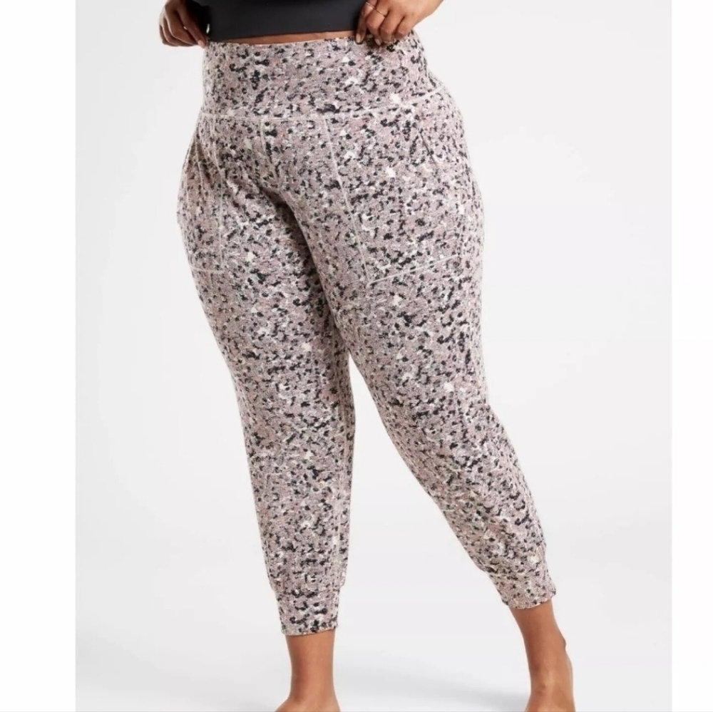 Athleta Salutation Textured Joggers 1X Meadow Decadent Chocolate